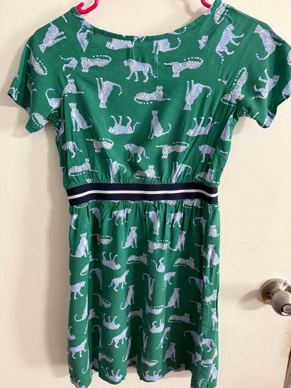 Old Navy Green Animal-Print Short Sleeve Dress with Striped Waist - Picture 4 of 5